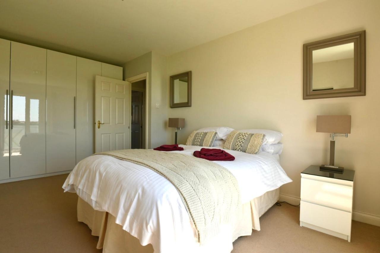 47 Wetherby Way, 3 Bedrooms, Sleeps 6, Easy Walk To Town, Parking, Self Catering, Great View ستارتفورد أبون آفون المظهر الخارجي الصورة