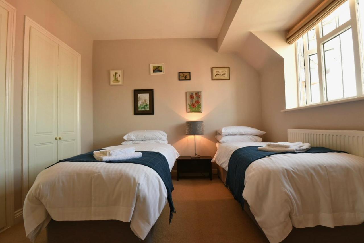47 Wetherby Way, 3 Bedrooms, Sleeps 6, Easy Walk To Town, Parking, Self Catering, Great View ستارتفورد أبون آفون المظهر الخارجي الصورة